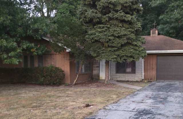 14805 University Ave - 14805 University Avenue, Dolton, IL 60419