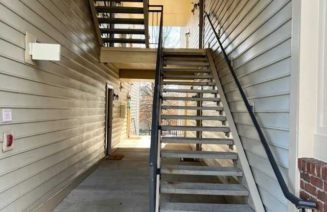 1060 GARDENVIEW Loop Gallery 3