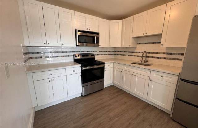 5721 SW 41st St photos photos