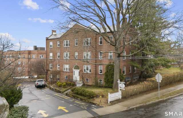 70 Strawberry Hill Avenue unit: Apt 2-2E photos photos 70 Strawberry Hill Avenue unit: Apt 2-2E photos photos