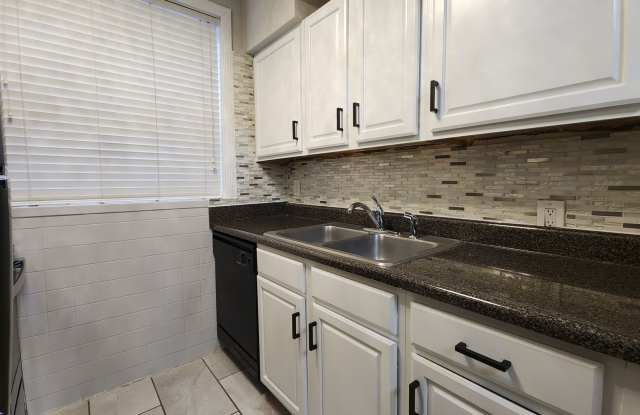 6304-6306 Bancroft photos photos