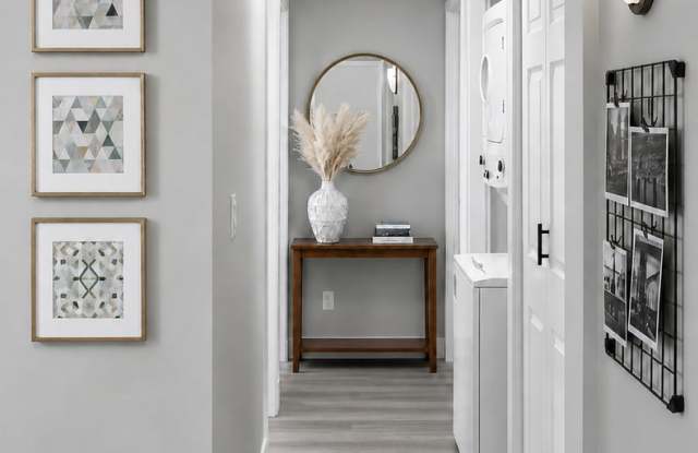 Carlsbad Coast Apts Gallery 4