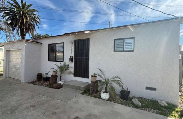 2600 Charlotte Avenue photos photos