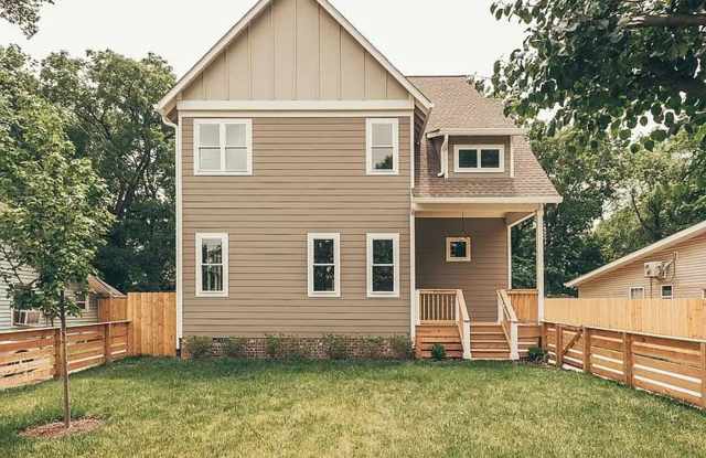 COMING SOON! Charming 3BR/3BA – 1629 Chase St, #A, Nashville, TN 37216 Gallery 1