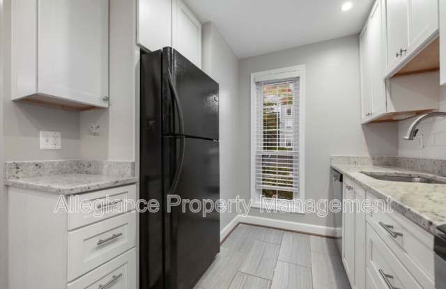 10053 Oakton Terrace Rd Gallery 3