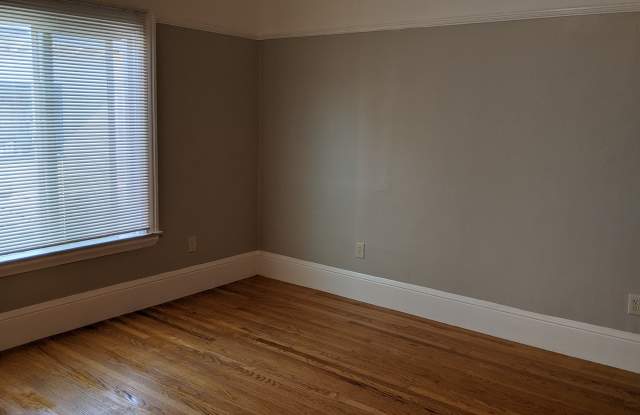 2146 Parker Street Gallery 2