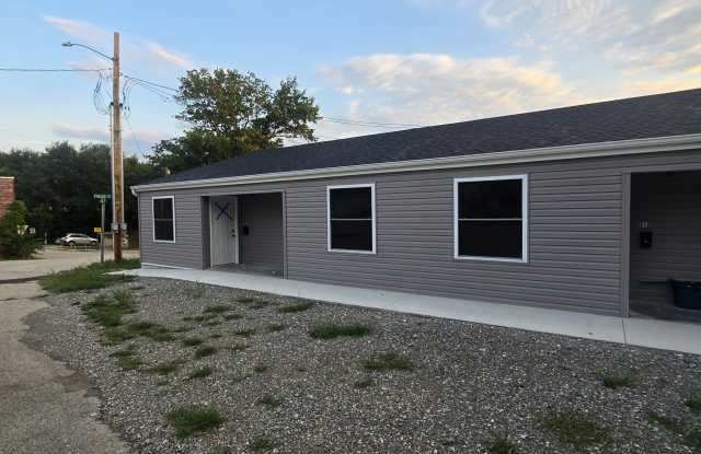 311 W Mill St - 311 West Mill Street, Houston, MO 65483