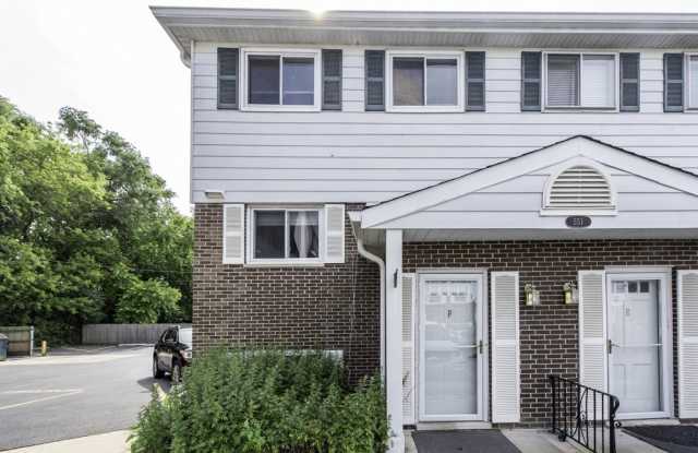 551 W Park Avenue photos photos
