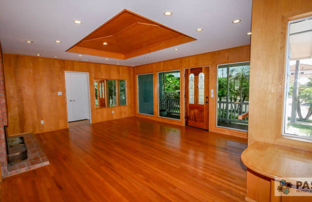 Charming 3-Bedroom Home with Character, Spacious Living Areas & 2-Car Garage Gallery 1