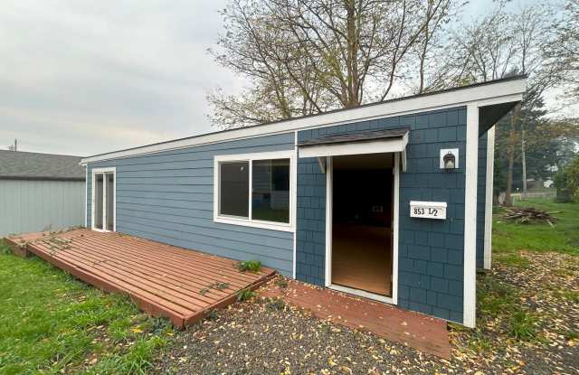 Coquille Living - 853 North Gould Street, Coquille, OR 97423
