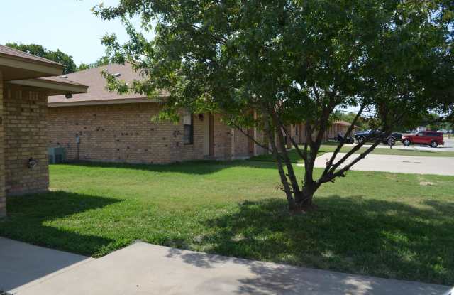 AFFORDABLE 2 BEDROOM DUPLEX IN HARKER HEIGHTS - 901 Crymes Lane, Harker Heights, TX 76548