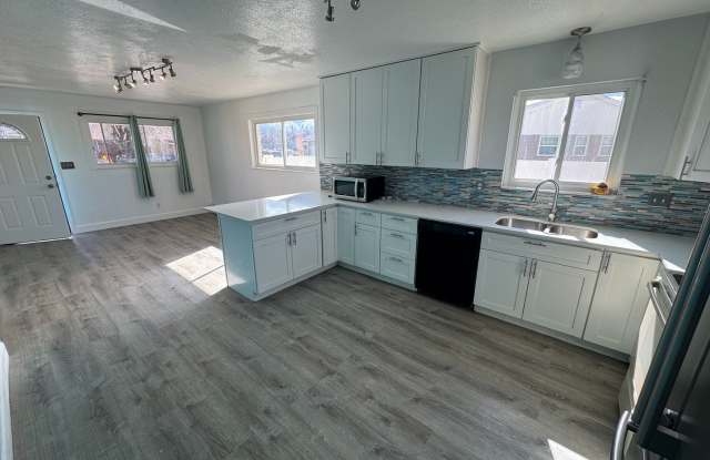 Spacious 4-Bedroom Home with Modern Upgrades in Sandy, Utah - 9238 South 260 East, Sandy, UT 84070