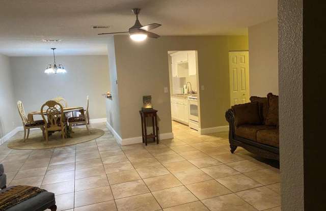 3923 HARBOR VIEW Drive - 3923 Harbor View Drive, Jacksonville, FL 32208