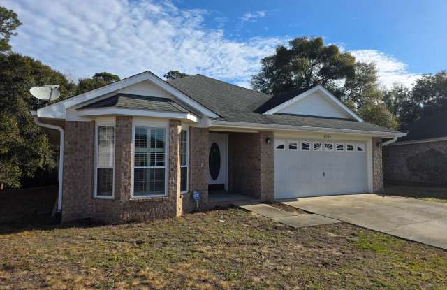 3BR/2BA Home Centrally Located in Milton photos photos