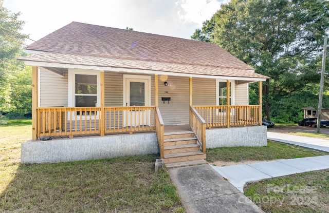 1140 Dekalb Street - 1140 South Dekalb Street, Shelby, NC 28152