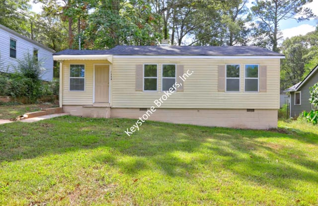 1206 Winona Avenue - 1206 Winona Avenue, Griffin, GA 30223