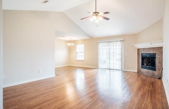 550 Washburn Drive Gallery 3