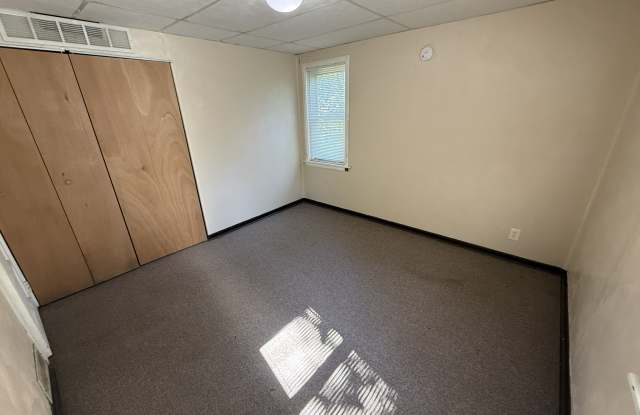 335 Hemlock Dr Gallery 2