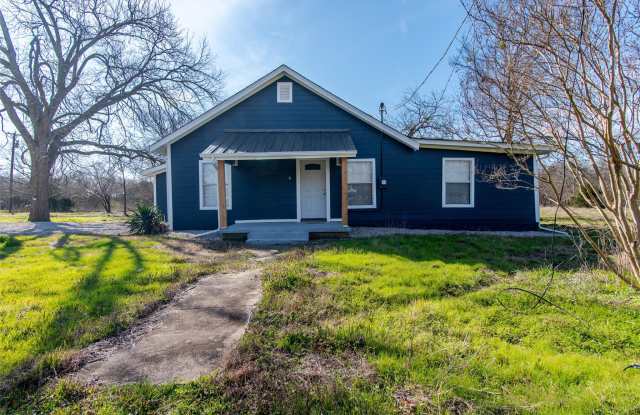 322 Kerens St - 322 Kerens Street, Nevada, TX 75173