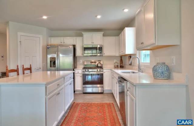 3BR + Office and 2 Bath home in Village Oaks Gallery 3