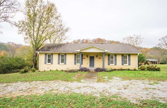 Nice Home with Country Setting! photos photos