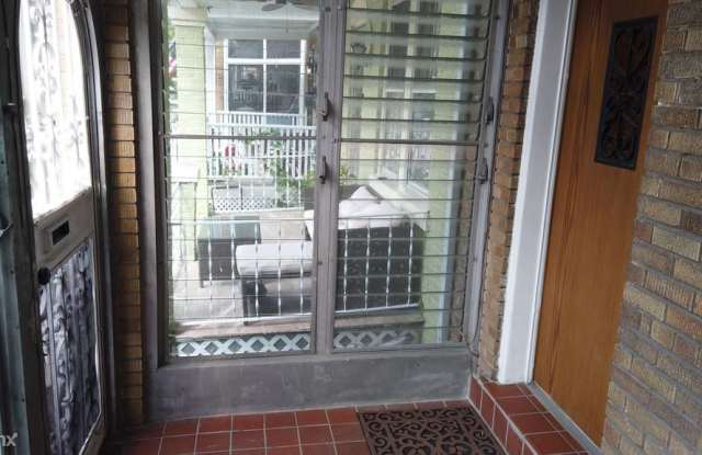 539 24th St NE Unit 1 Gallery 2