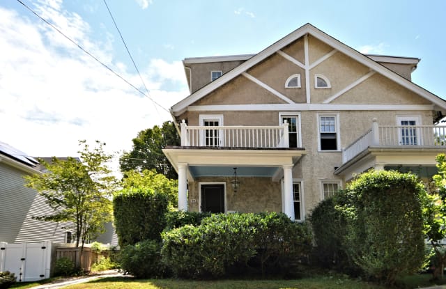 816 E Southampton Ave photos photos