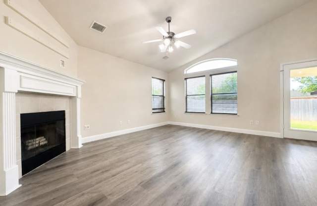 Beautifully remodeled 4-bedroom, 2-bathroom single-family home in Temple! Gallery 3