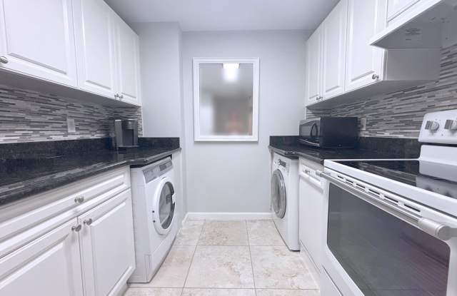 2080 Greenview Shores Boulevard photos photos