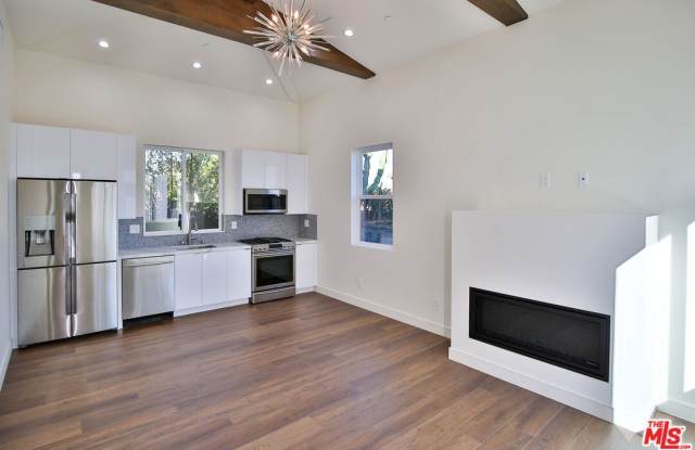 8503 Belford Ave photos photos