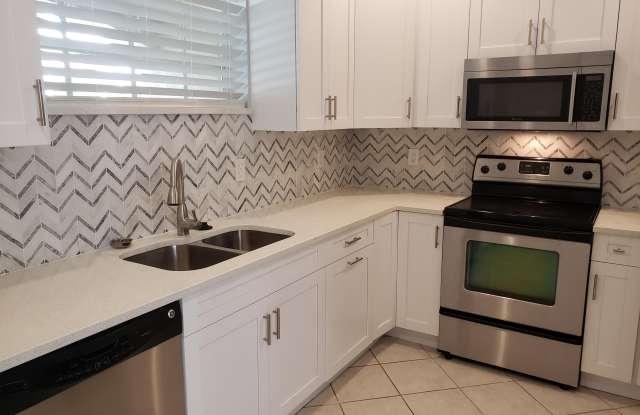 4807 N Wickham Circle unit: B photos photos