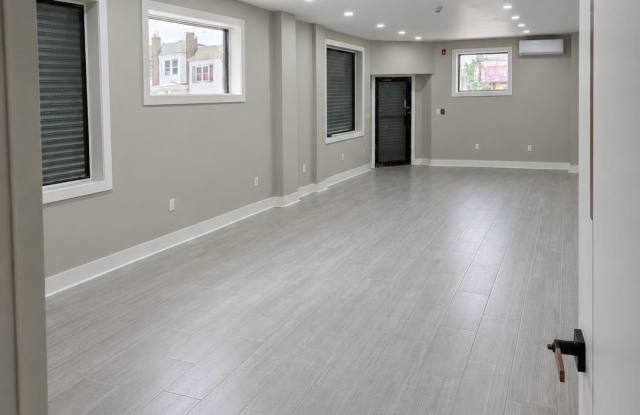 899 GRANITE Street Gallery 3