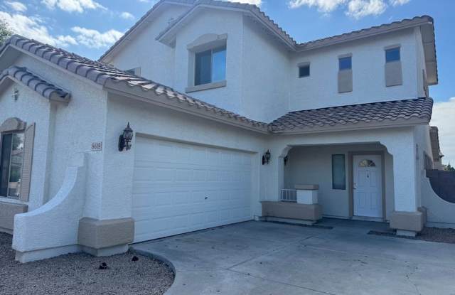 Bright 3-Bedroom Glendale Home photos photos