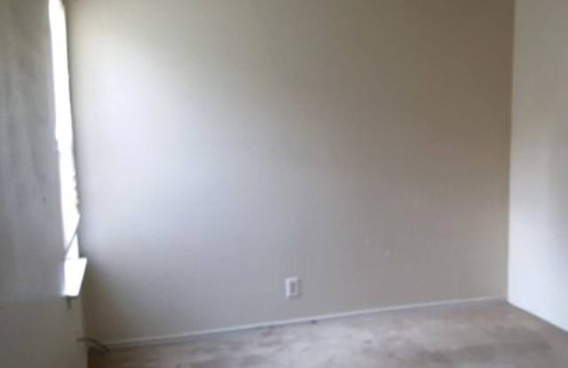 8913 Fall River Dr Gallery 4