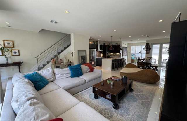 6361 NW 103rd Passage, Doral, FL 33178 Gallery 4