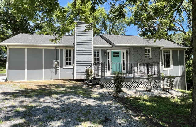 105 Rowena Court photos photos