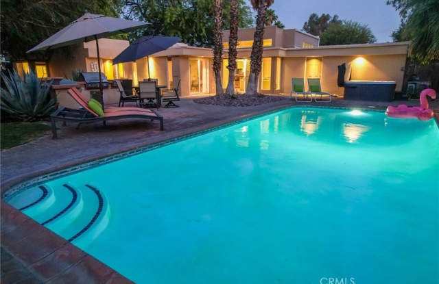 576 E Desert Holly Circle photos photos
