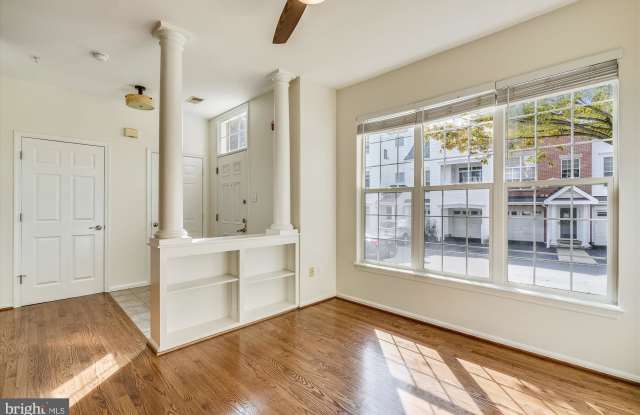 10752 SYMPHONY WAY Gallery 2