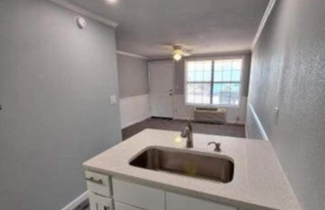 1660 Bottlebrush Drive NE unit: 109 photos photos