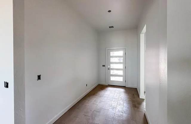 1242 Copper Ridge Circle Gallery 3