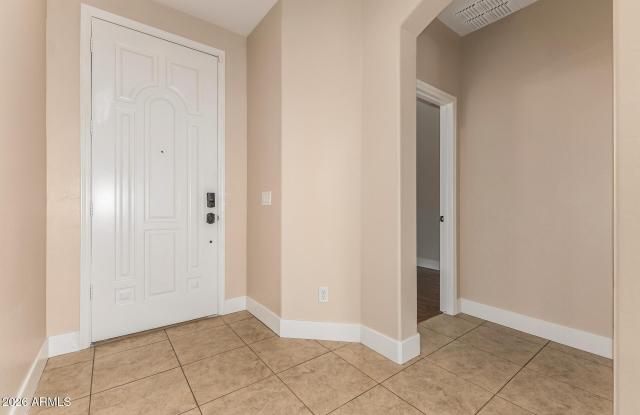 10625 E Knowles Avenue Gallery 2