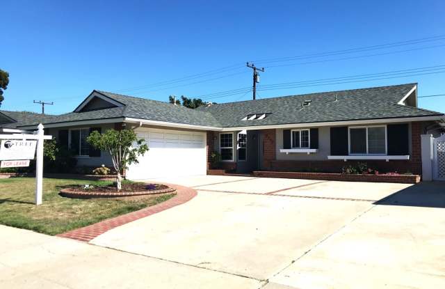 Single Family Home in Sunny Side of Ventura – Near Kimball Park! - 8348 Cheshire Street, Ventura, CA 93004