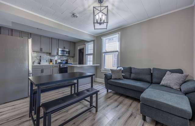 3707 37th Pl Gallery 1