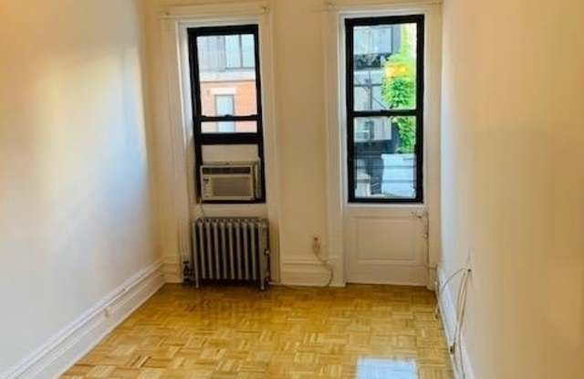 261 West 70th Street photos photos