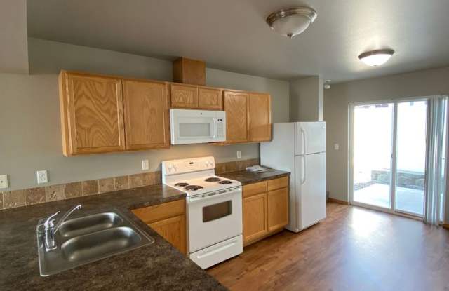 Hug1603(CWP) photos photos Hug1603(CWP) photos photos