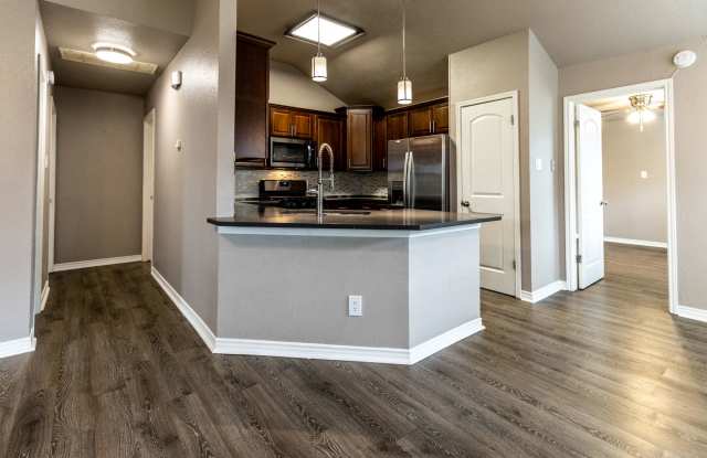 Beautiful Round Rock Townhome | Granite Counters, Stainless Appliances & Fenced Yard photos photos