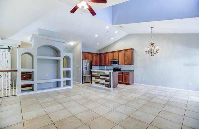 6036 FISHHAWK CROSSING BOULEVARD Gallery 2