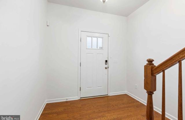 1206 HUDGINS FARM CIRCLE Gallery 3