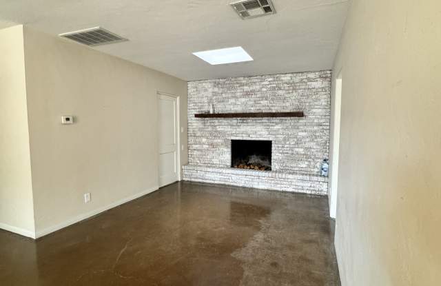 6132 N. 16th Dr. - 6132 North 16th Street, Phoenix, AZ 85014