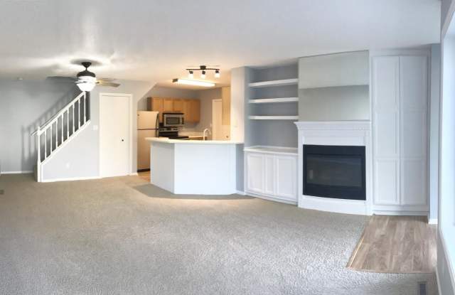 1065 68th St - 1065 68th Street, West Des Moines, IA 50266